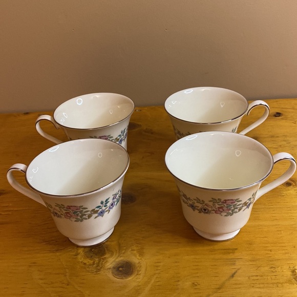 Royal Doulton Minton “Summer Song” Tea Cups and Saucers Set of 4 - Picture 15 of 15